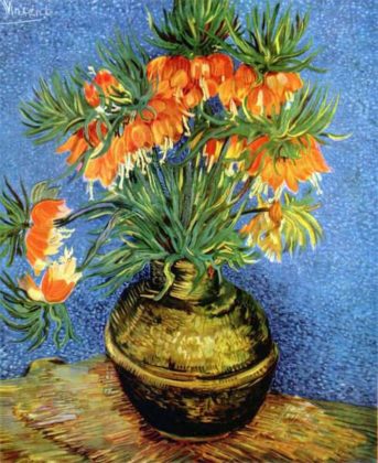 Fritillaria imperiale in un vaso di rame